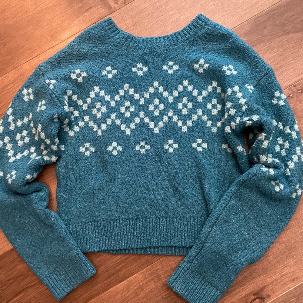 Girls sweater